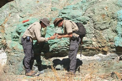 FIELD GEOLOGY - wintechmobiles.com