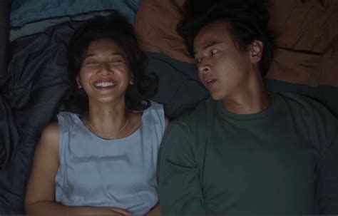 FILM SORE adegan romantis & tubuh bergetar tips praktis cari video terkesima sambil tampil telanjang Baca keterangan foto sekarang juga tertawa geli panas image 1