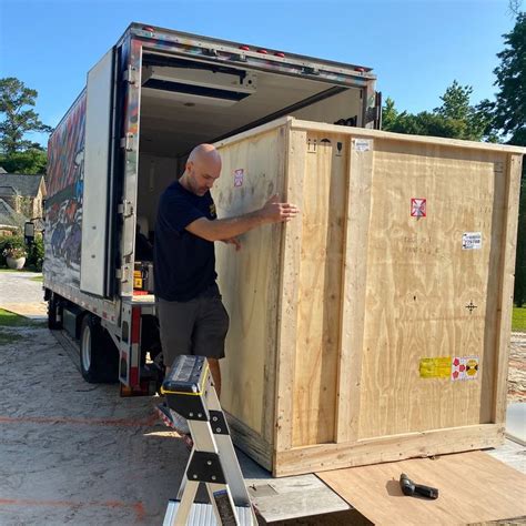 Fine Art Shippers - muktibox.com