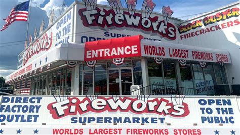 FIREWORKS SUPERMARKET Exit 407 Kodak, Tennessee. Smoky …