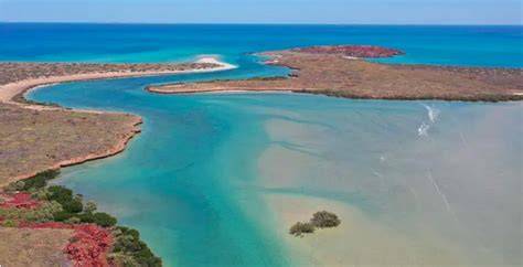 First confirmed underwater Aboriginal archaeological sites found off ... - raincitystudios.com