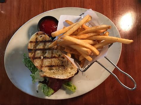 FIXX URBAN GRILL, Dawson Creek - Tripadvisor