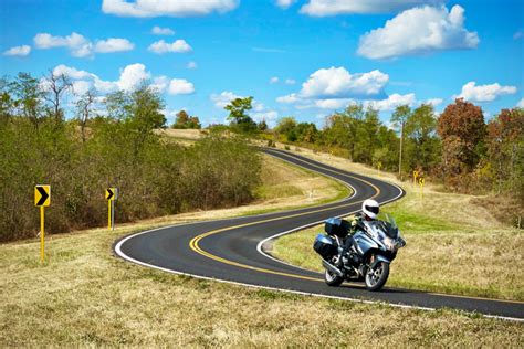 Flintknapping on a Windy Ohio Day - wintechmobiles.com