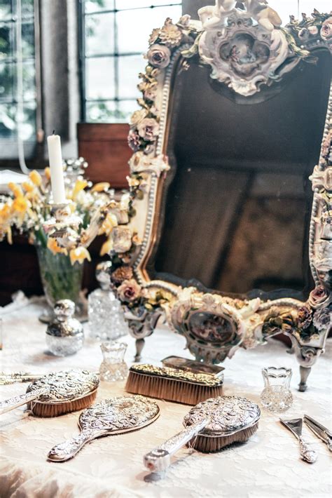 Flipping Antiques For A Profit - Pinching Your Pennies - balustradellc