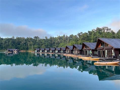 Floating Hotels and Resorts - BNESIM - balustradellc