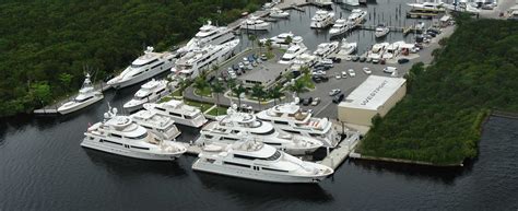 FLORIDIAN – Westport Yachts