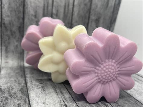 Flower Soap Bar - Etsy - muktibox.com