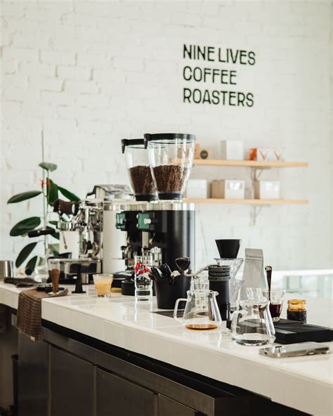 Foci Collective Identity design for Nine Lives Coffee Roasters ... - balustradellc