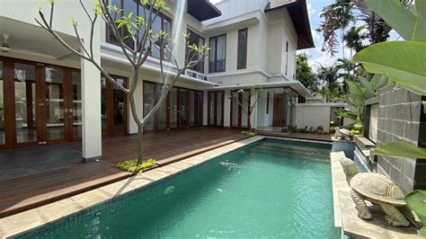 For Sale Rumah Desain Modern Tropical Cipete - Jaksel | Rumah123 - balustradellc