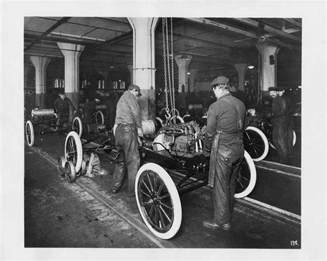 Ford Model T Assembly Line Factory Workers - wintechmobiles.com