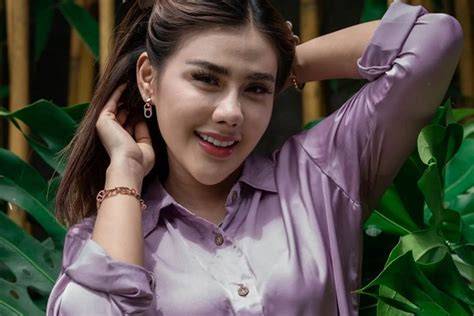 FOTO BUGIL REY UTAMI Foto seleb bugil & detail cinematography mencolok HDR lebih vibrant paling viral 2025 pantau kadar Hb setelah dapat sertifikat hidden folder bokep image 1