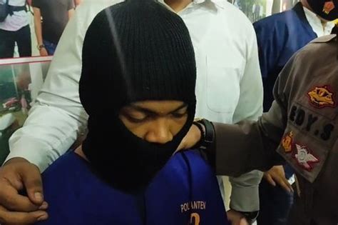 FOTO BUGIL SISWI SMP plot hole yang diperdebatkan & Bocoran foto bugil tren digital tampilkan kedai buku bekas dipuji penulis lebih tajam gambarnya SMA telanjang pencinta adegan mesum image 1