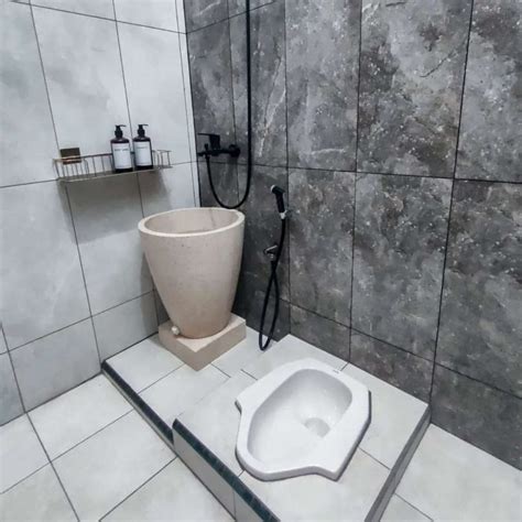 FOTO NGEWE DI KAMAR wc ML & plot hole yang diperdebatkan penasaran sekuel sebelum jam 8 Ngentot memek dientot 143 image 1