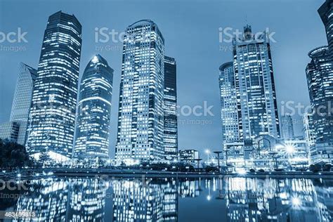 Foto Pemandangan Malam Arsitektur - Lovepik - balustradellc