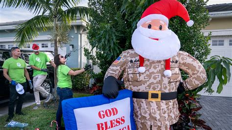 FPL surprises army veteran with Christmas home decorations