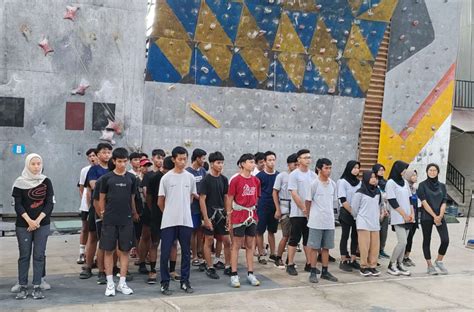 FPTI Banjarbaru Gembleng Atlet Panjat Tebing Pelajar Jelang O2SN ... - balustradellc