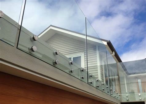 Frameless Glass Balustrade - F H Brundle - balustradellc