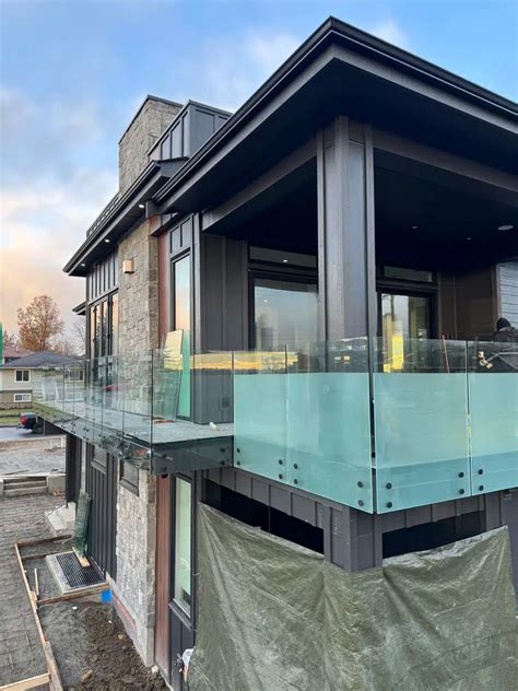 FRAMELESS GLASS RAILINGS | Decks & Fences - Kijiji - balustradellc