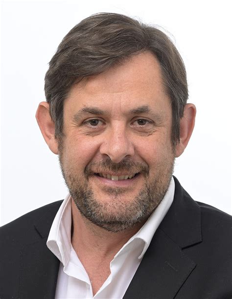 François - raincitystudios.com