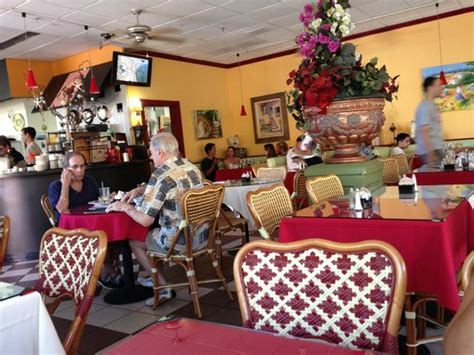 FRENCH CORNER CAFE AND BAKERY, Palm Desert