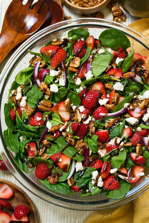Fresh and Vibrant Strawberry Salad with Vinaigrette Dressing - balustradellc