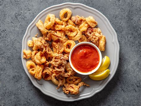 Fried Calamari With Red Sauce Recipe - Serious Eats - balustradellc