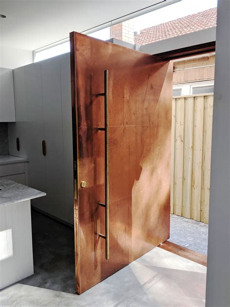 Fritsjurgens Pivot Door System - balustradellc