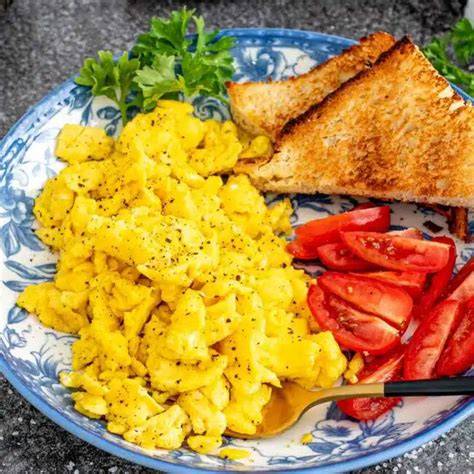 From powder back to plate These scrambled eggs went ... - raincitystudios.com