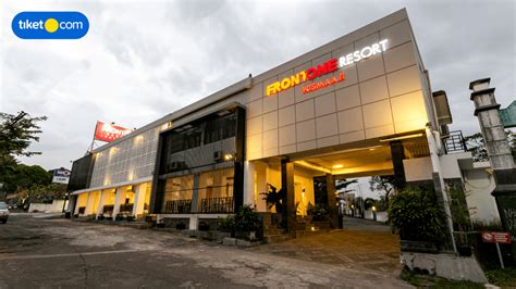 Front One Hotel Jogja - balustradellc