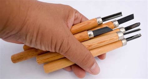 Full Guide on How to Choose Wood Carving Tools for Beginners - balustradellc