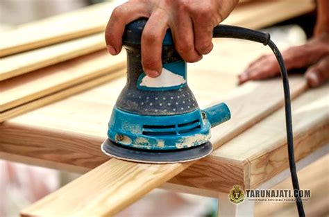Fungsi Pengamplasan Sebelum Proses Finishing Kayu - balustradellc