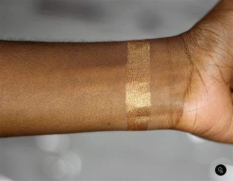 Face-Highlighter — Cocoa Swatches