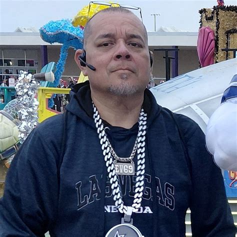 Facebook busted newspaper hidalgo county. .  ...