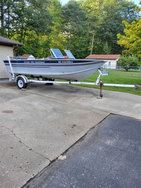 2021 Tracker pro 175 txw. Thibodaux, LA. $135 $450. 1984 Skeeter strada fs-80. Denham Springs, LA. $8,700. 2018 Bass Tracker pro 16. Loranger, LA. New and used Boats for sale in Gonzales, Louisiana on Facebook Marketplace.