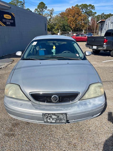 Low Mileage 90k Excellent on all electrics Drives very smooth Runs/ drives perfect Ice ️ cold AC Automatic One owner No accidents Low price for quick sale! I always kept it in garage, no rust,.... 