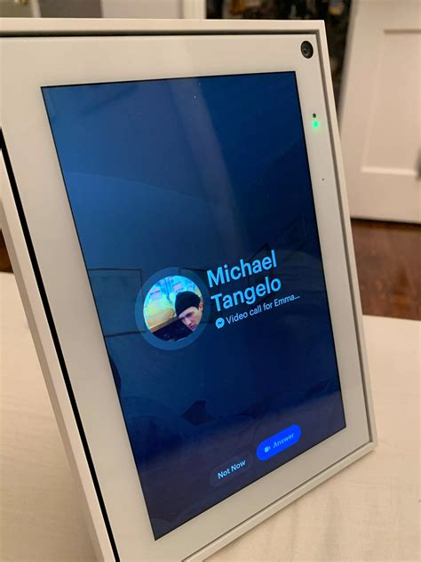 8. 11. 2018 ... CNBC's Todd Haselton reviews the company's latest consumer device: the Portal and Portal+, two smart screens with a focus on Facebook video chat .... 