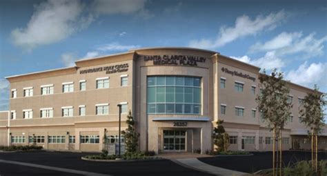 Facey is a physician-owned medical group with offices in the San Fernando, Santa Clarita, Simi and San Gabriel Valleys. We are known as a multi specialty medical group, meaning we employ over 180 health care providers offering a broad range of specialties including primary care, OB/GYN and medical and surgical specialties.