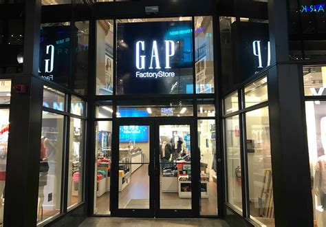 Factory outlet gap. Gap Factory stores in Alpine deliver hundreds of styles in apparel and accessories with a clean, confident aesthetic at a great value. Located at 5003 Willows Road, shop the latest Gap Factory collection of women’s and men’s clothing with a modern interpretation of our denim roots. Browse clothing staples for women, men and kids designed to fit your … 