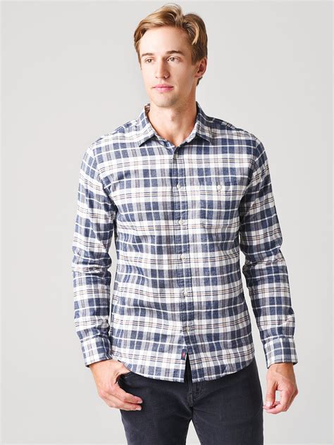 Faherty brand clothing. Our Faherty clothing review found that the brand’s products are also well-received on their official website: Isle Polo: 4.7/5 stars out of 58 ratings. Whitewater Sweatshort: 4.9/5 stars out of 45 ratings. Willa Top: 4.3/5 stars out of 286 ratings. Gemina Dress: 4.6/5 stars out of 375 ratings. 