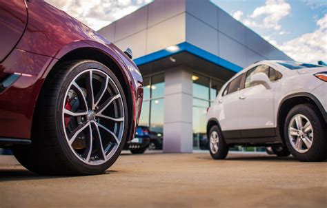 Fahrney family parks newest car lot in Visalia