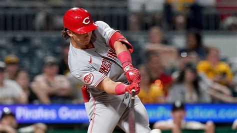 Fairchild’s late RBIs help Reds beat Pirates 6-5 to gain doubleheader split