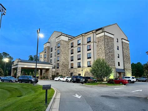 Fairfield inn elkin nc. Non-smoking rooms. Safe. Heating. This hotel is in Elkin, 1.4 miles from the Grassy Creek Vineyard. It has an indoor pool, and offers spacious rooms … 