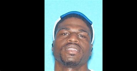 Fairfield police looking for man accused of stabbing woman in the neck