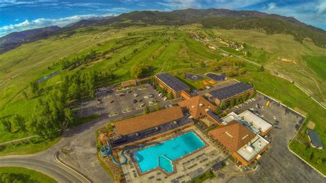 Fairmont hot springs mt. Fairmont Hot Springs Resort is an exciting vacation destination for folks looking for fun, relaxation, and a bit of golf. The resort has many amenities and activities for … 