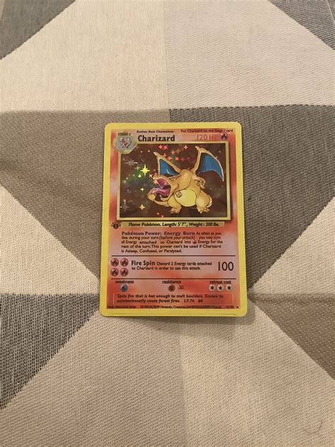 Fake first edition charizard.  Feb 12, 2026 · &Eacute; #FAKE que fotos ...