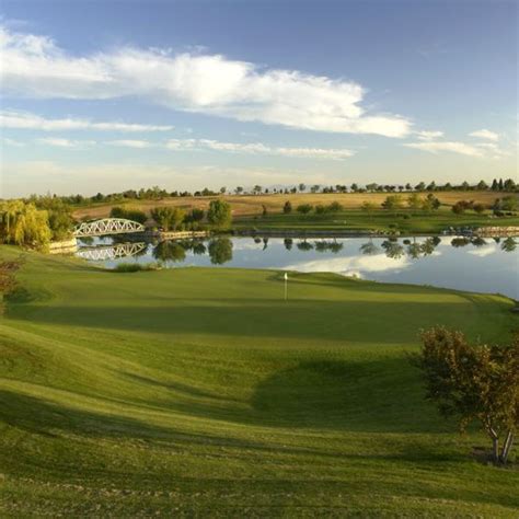 Falcon crest golf club. Built in 2002 and designed by renowned golf course architect Jay Morrish, Falcon Lakes Golf Club is considered one of Kansas City’s best public golf courses. Our fun track is a links-style layout with gracious zoysia fairways, … 