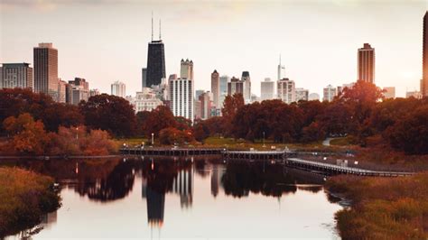 Fall arrives in Chicago on a warm note