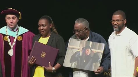 Fallen CPD Officer Areanah Preston honored at Loyola graduation