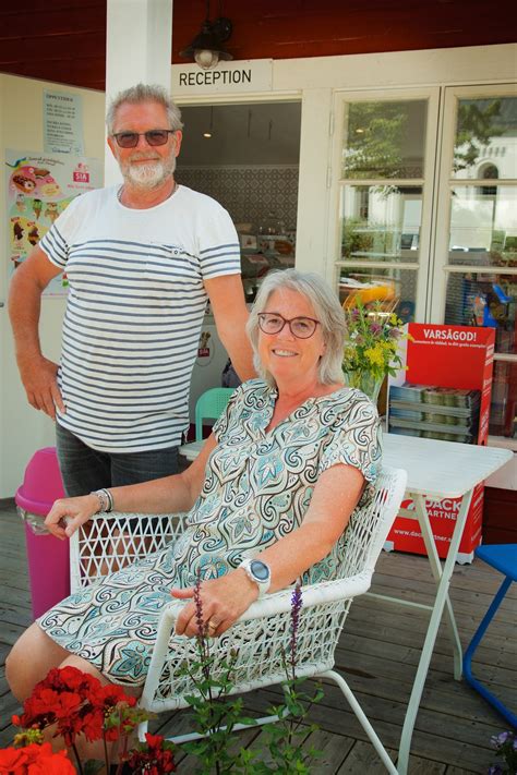 Familjer campar p&aring; naturistcampingen p&aring; &Ouml;land