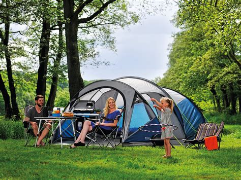 Family Camping: Finding the Perfect Tent for Large Families